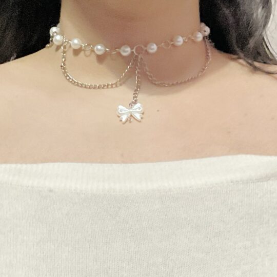 Classy off white choker