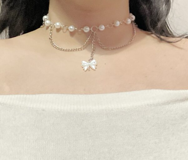 Classy off white choker - Image 2