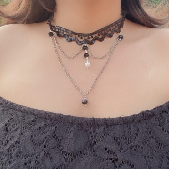 Black lace choker